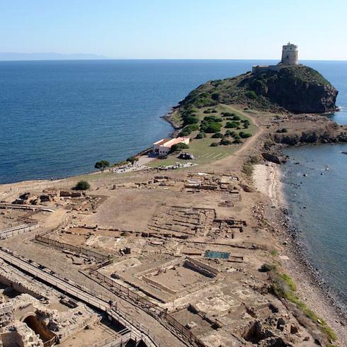 Archaeologists in the field. Rediscovering Nora and the peoples of the Mediterranean