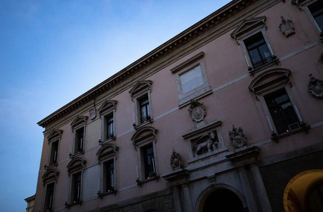 Collegamento a I Light Up Less. I Light Up with Science