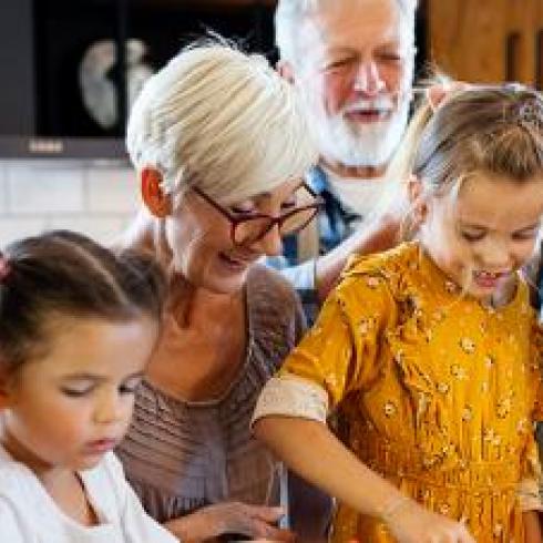 Study: grandparental support influences the division of housework between couples