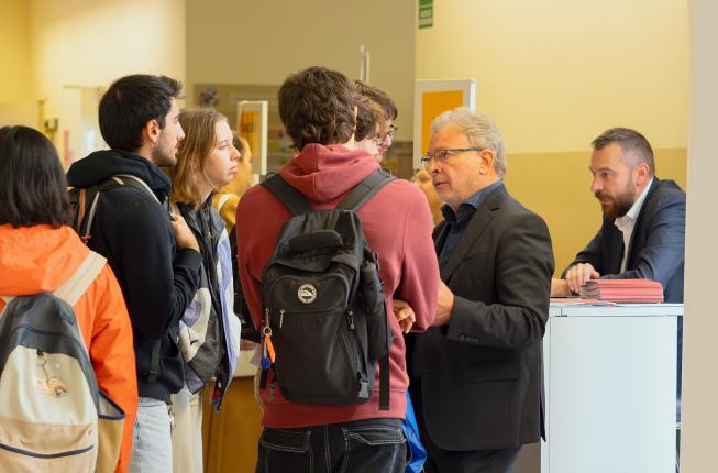 Collegamento a Università Aperta Agripolis, per incontrare le aziende del territorio