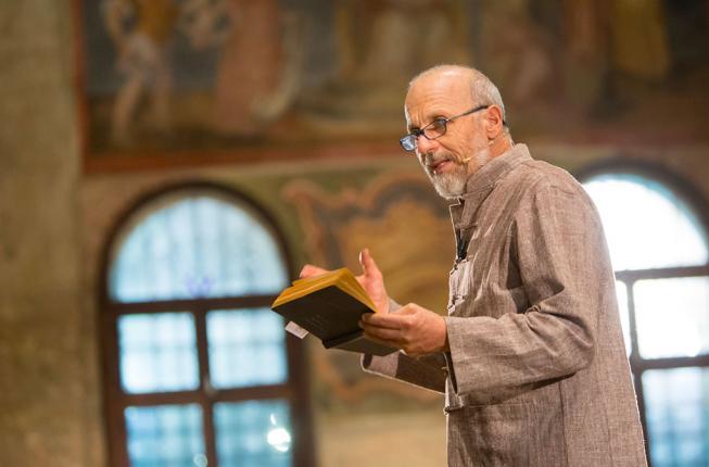 Collegamento a Marco Paolini con il suo 'Bestiario Idrico' per il Donor event 2025