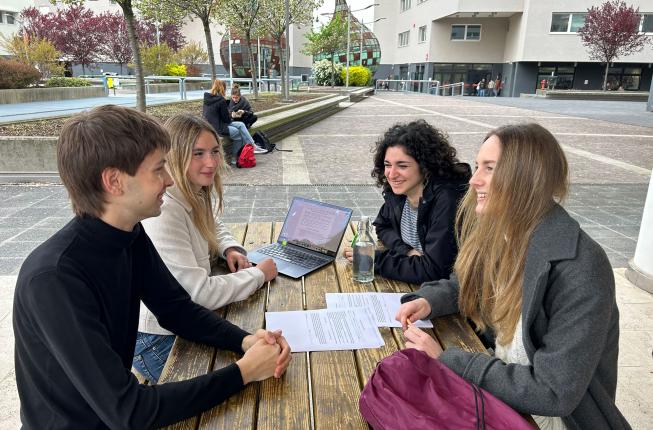 Collegamento a Università Porte Aperte, incontri di benvenuto alle matricole nei dipartimenti e nelle scuole