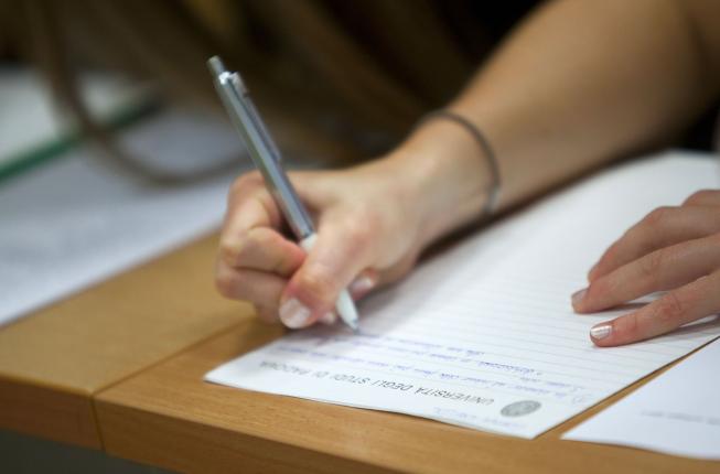 Collegamento a Selezioni anticipate 2026/27 per corsi in lingua inglese ad accesso programmato locale